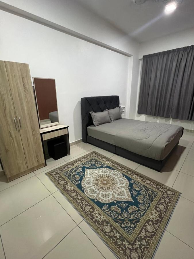 Ilsham Guest House @ Seroja Hills Bbst Sepang Buitenkant foto