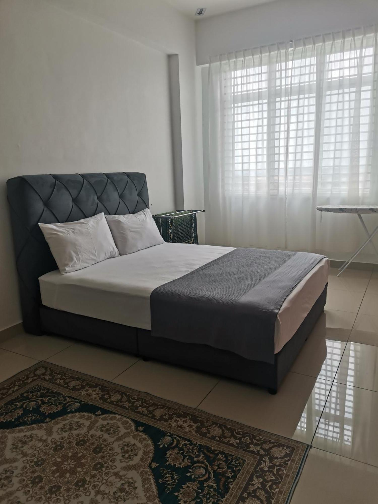 Ilsham Guest House @ Seroja Hills Bbst Sepang Buitenkant foto